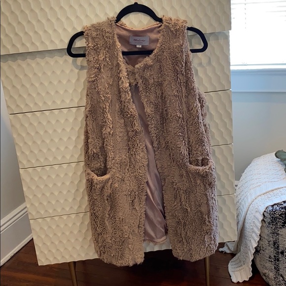Jackets & Blazers - Fluffy vest